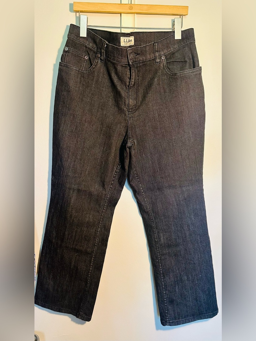 L.L. Bean Women’s Classic Fit Straight Leg Jeans Size 16 Petite Black